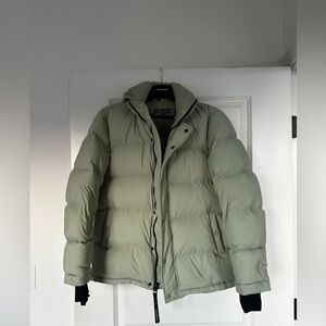 Aritzia The Super Puff™ Shorty - cliMATTE™